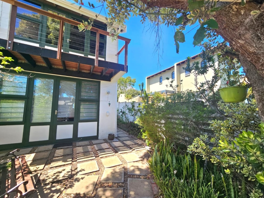 5 Bedroom Property for Sale in Herolds Bay Western Cape